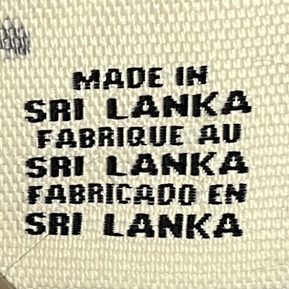 Levi’s Women’s Ex-Boyfriend Distressed Denim Trucker Jacket, Size XL - Picture 12 of 12